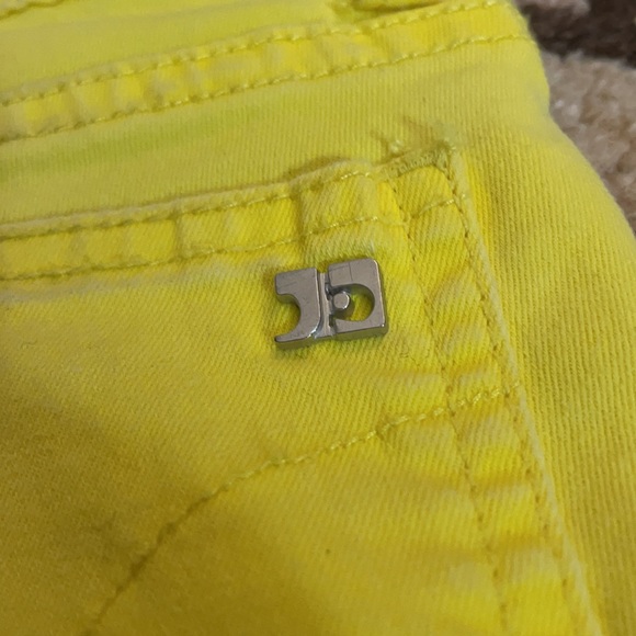 Joes jeans! Super cute a little worn! Size 7 - Picture 4 of 6